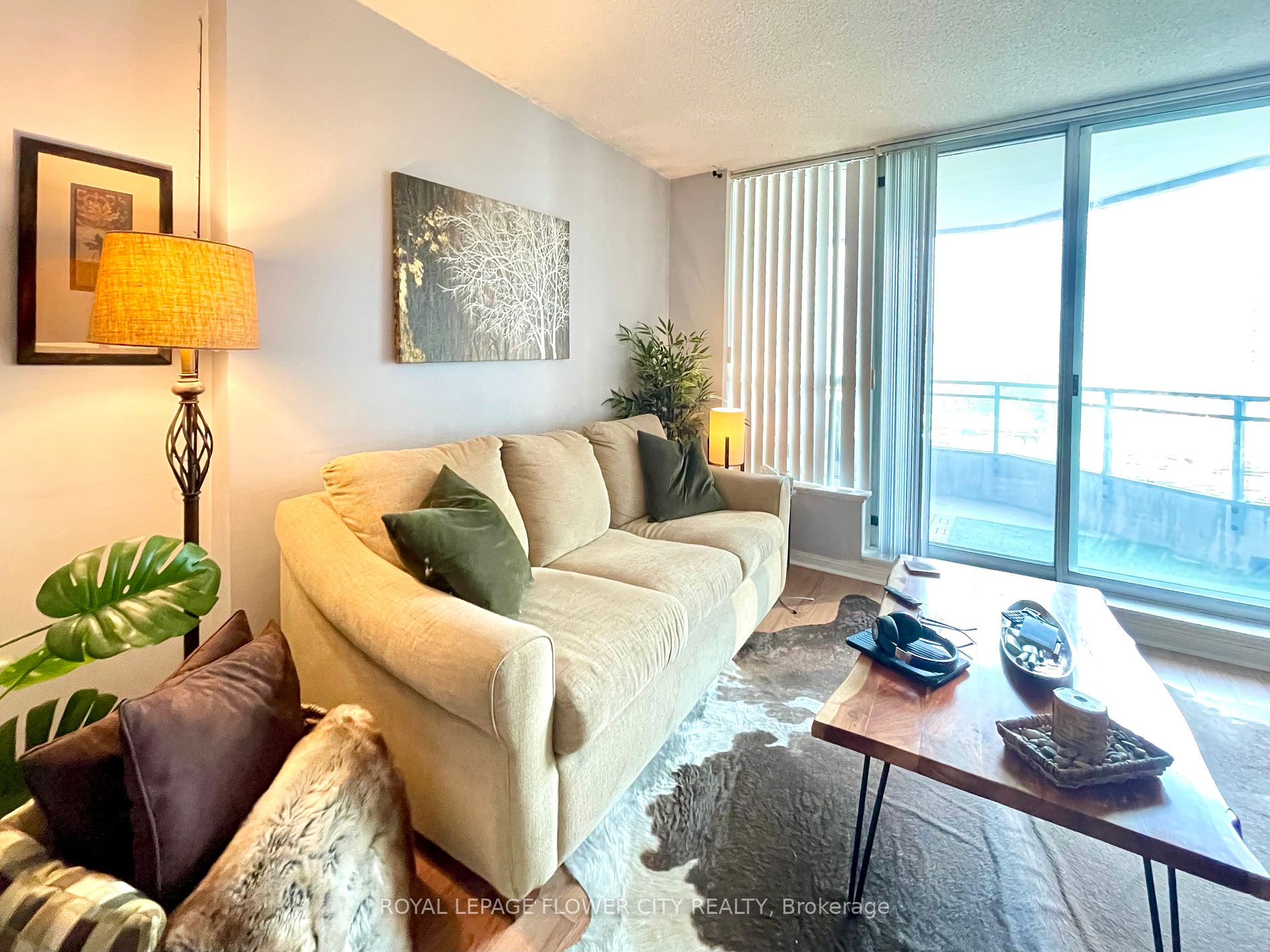 228 Queens Quay W, #801