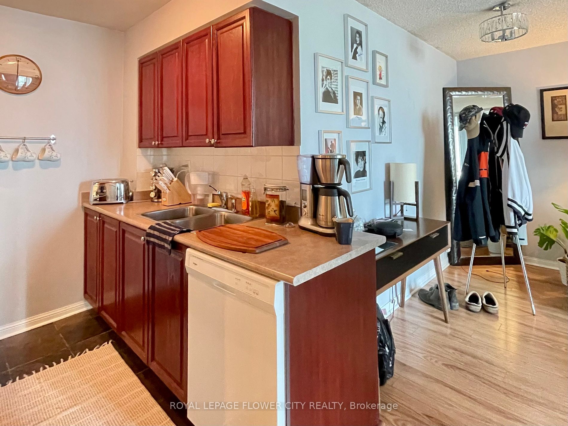 228 Queens Quay W, #801