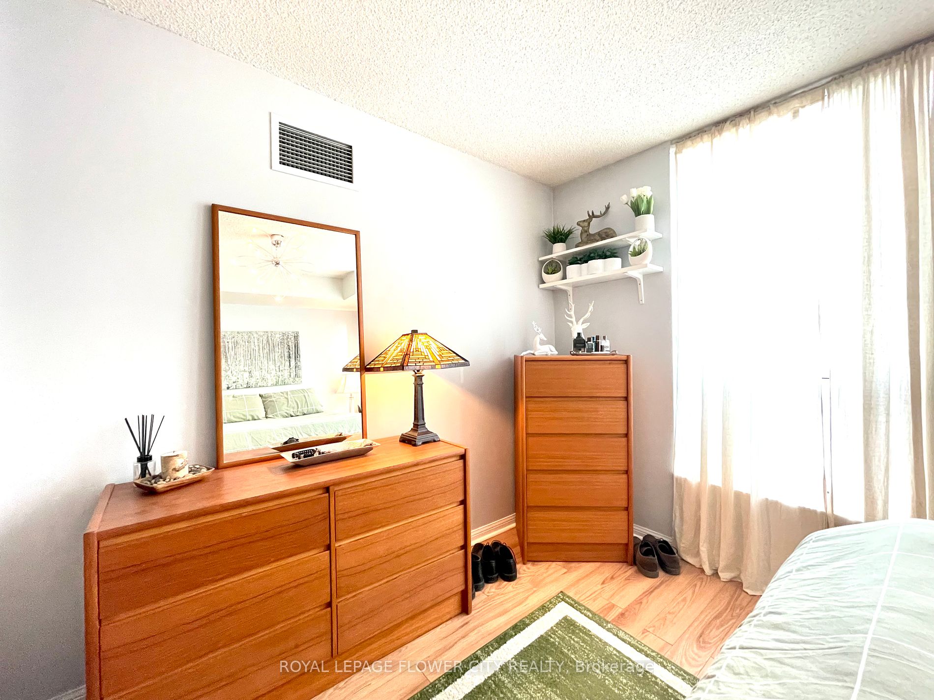 228 Queens Quay W, #801