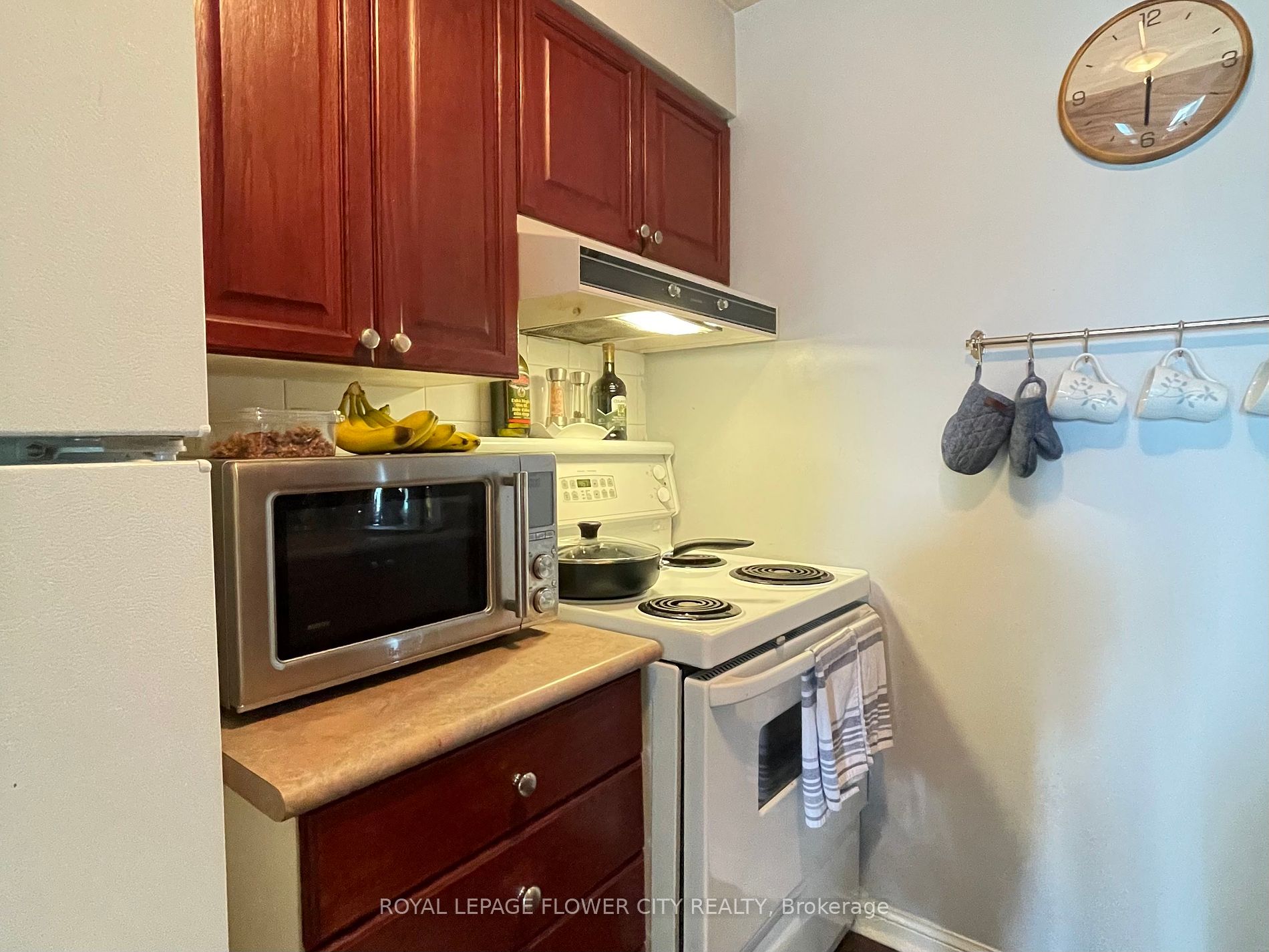 228 Queens Quay W, #801