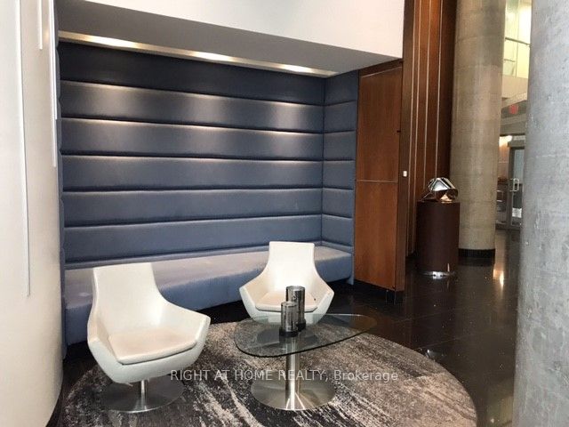 38 Dan Leckie Way, #202