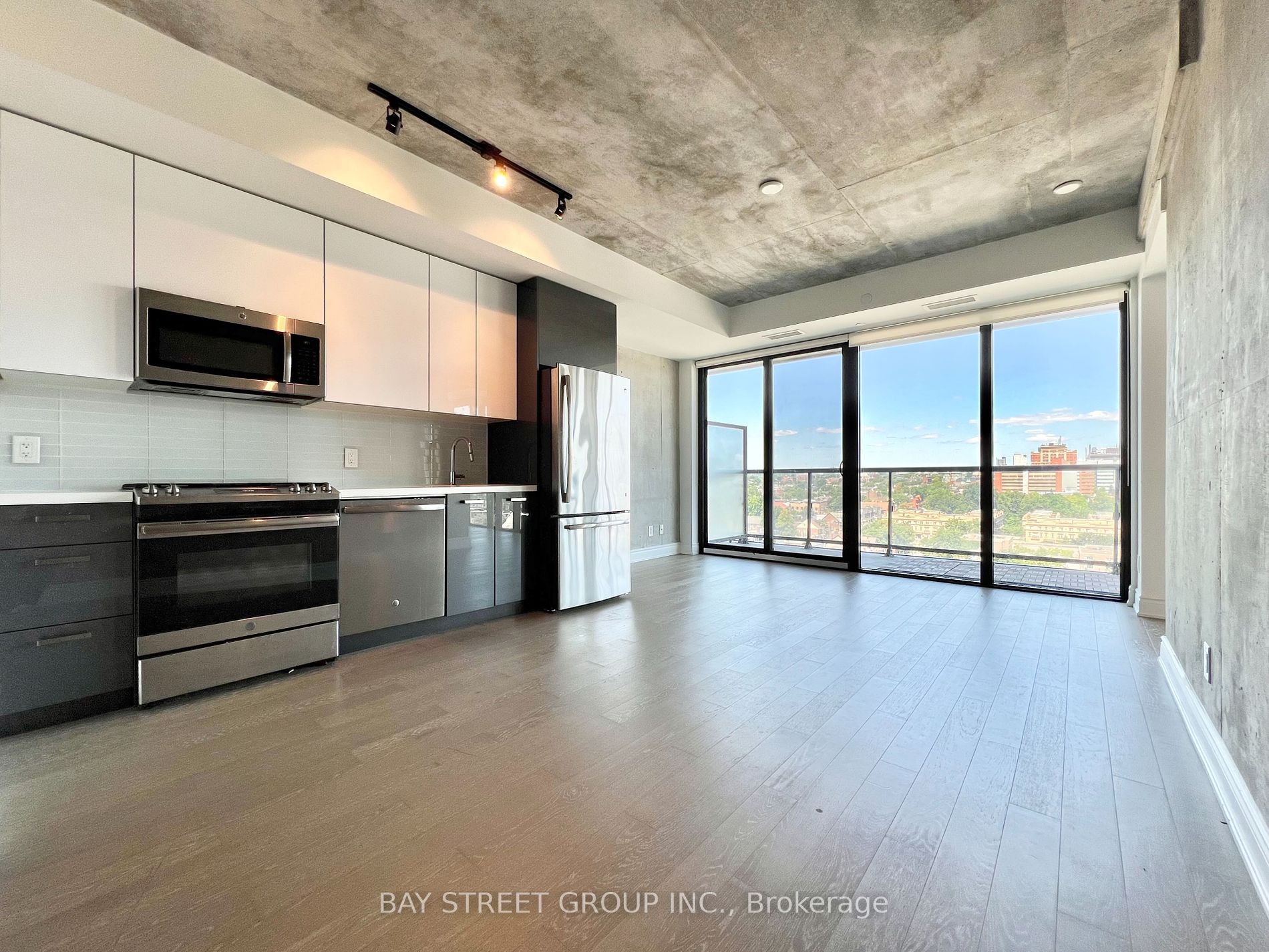 608 Richmond Street W, #1202