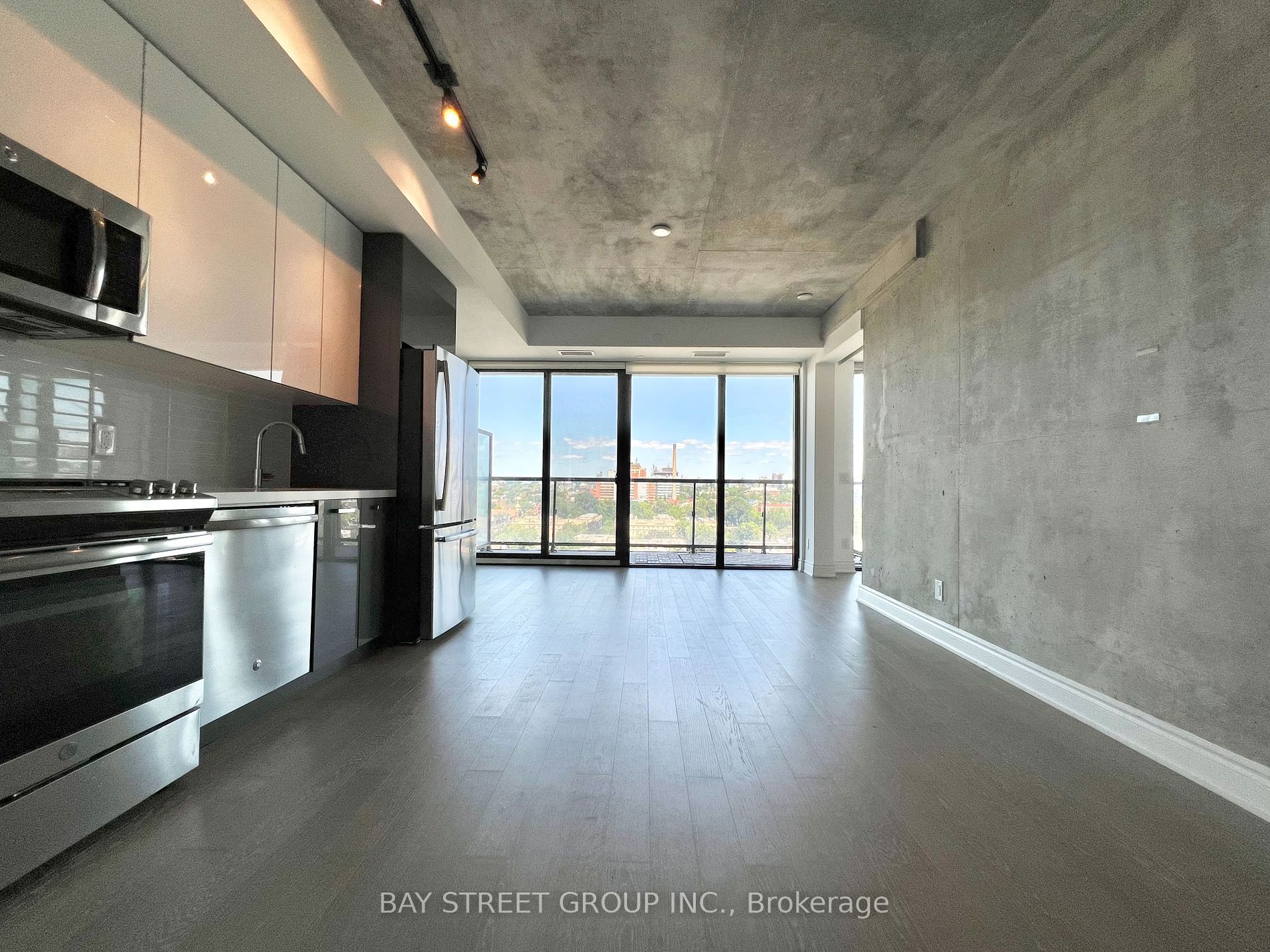 608 Richmond Street W, #1202