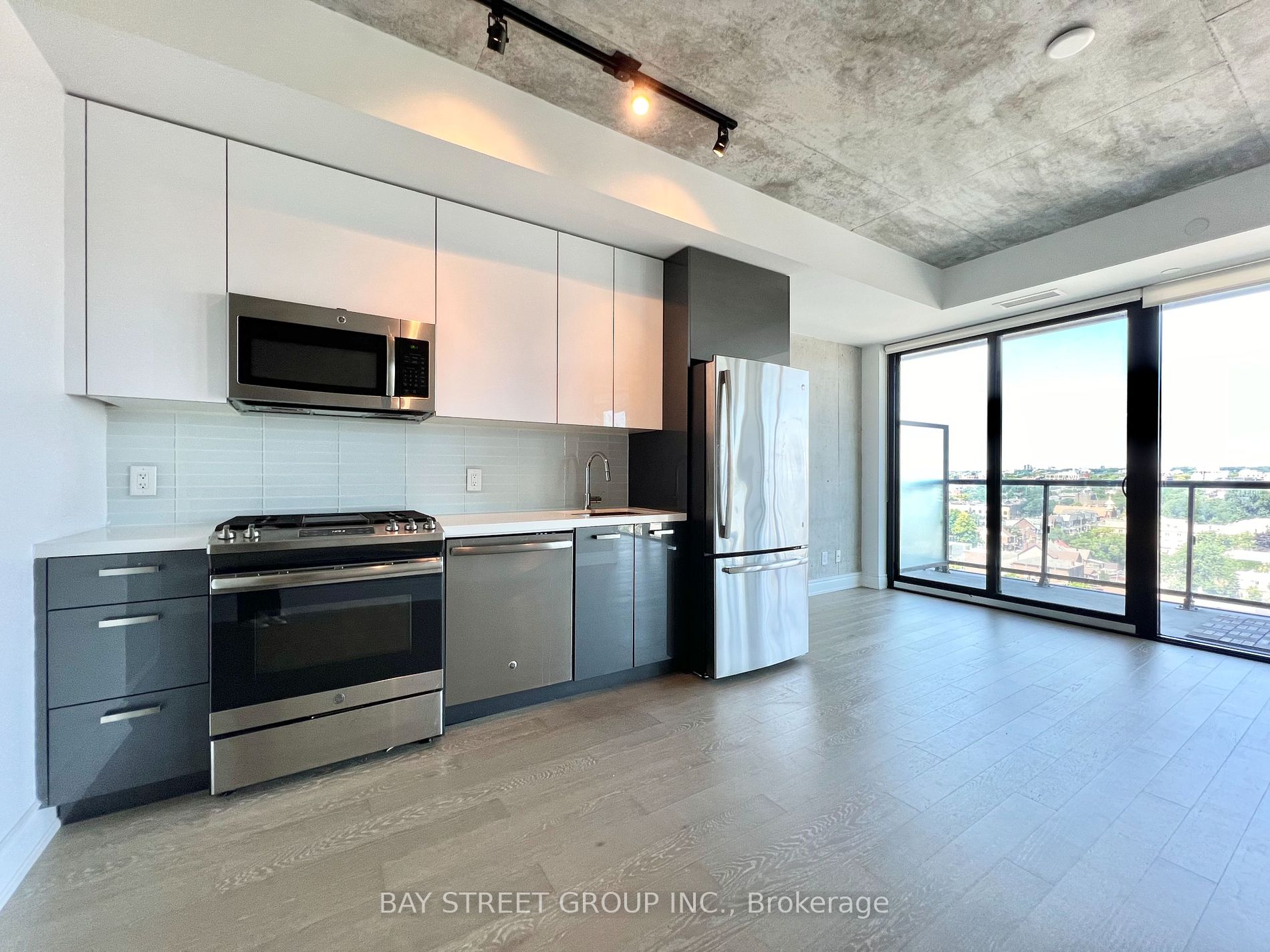 608 Richmond Street W, #1202