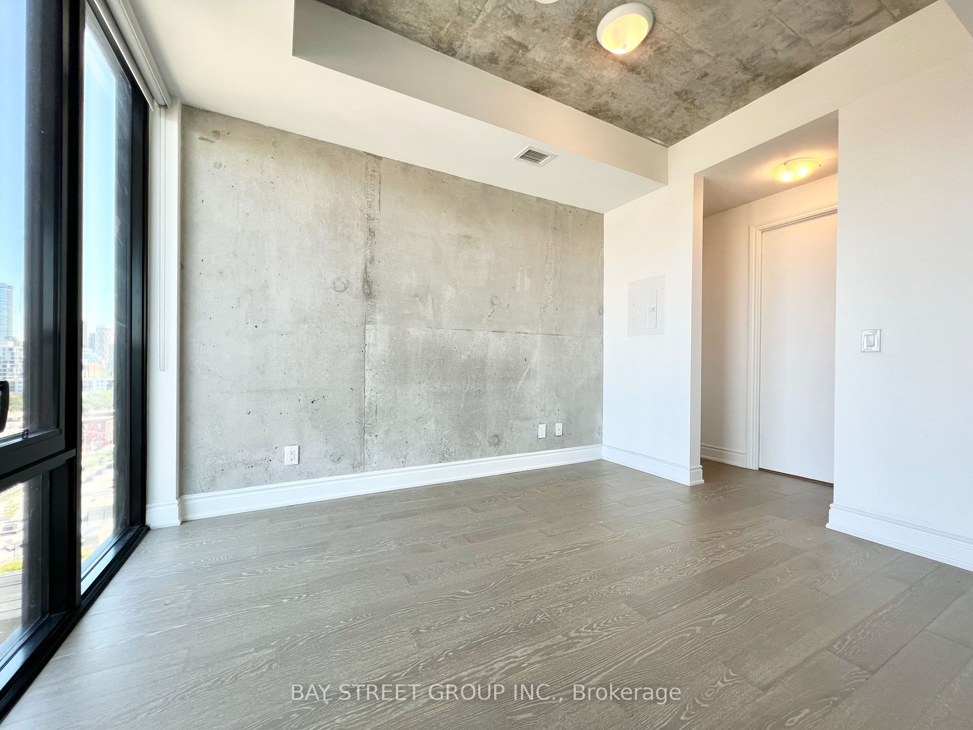 608 Richmond Street W, #1202