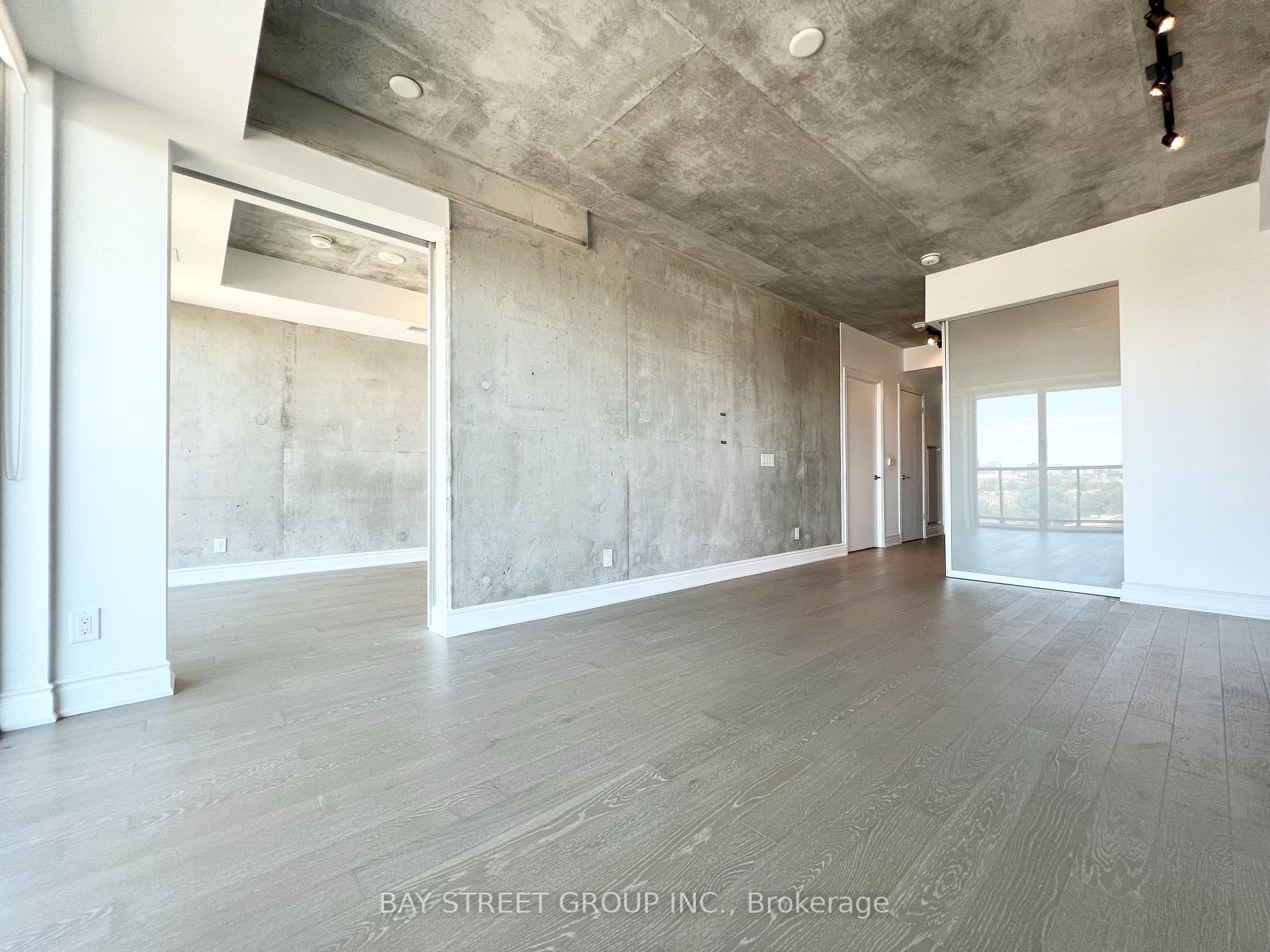 608 Richmond Street W, #1202