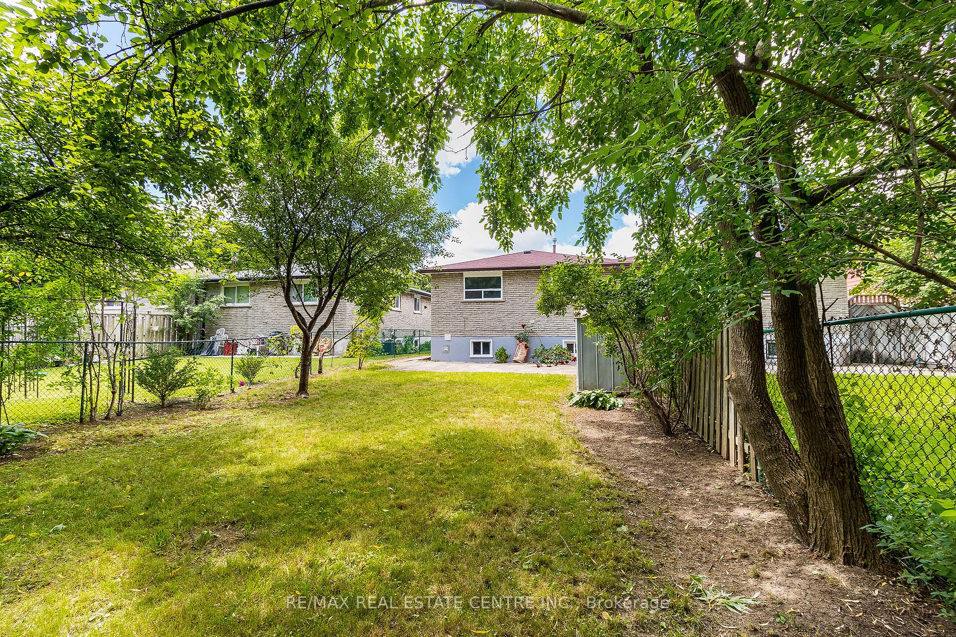 114 Sexton Crescent