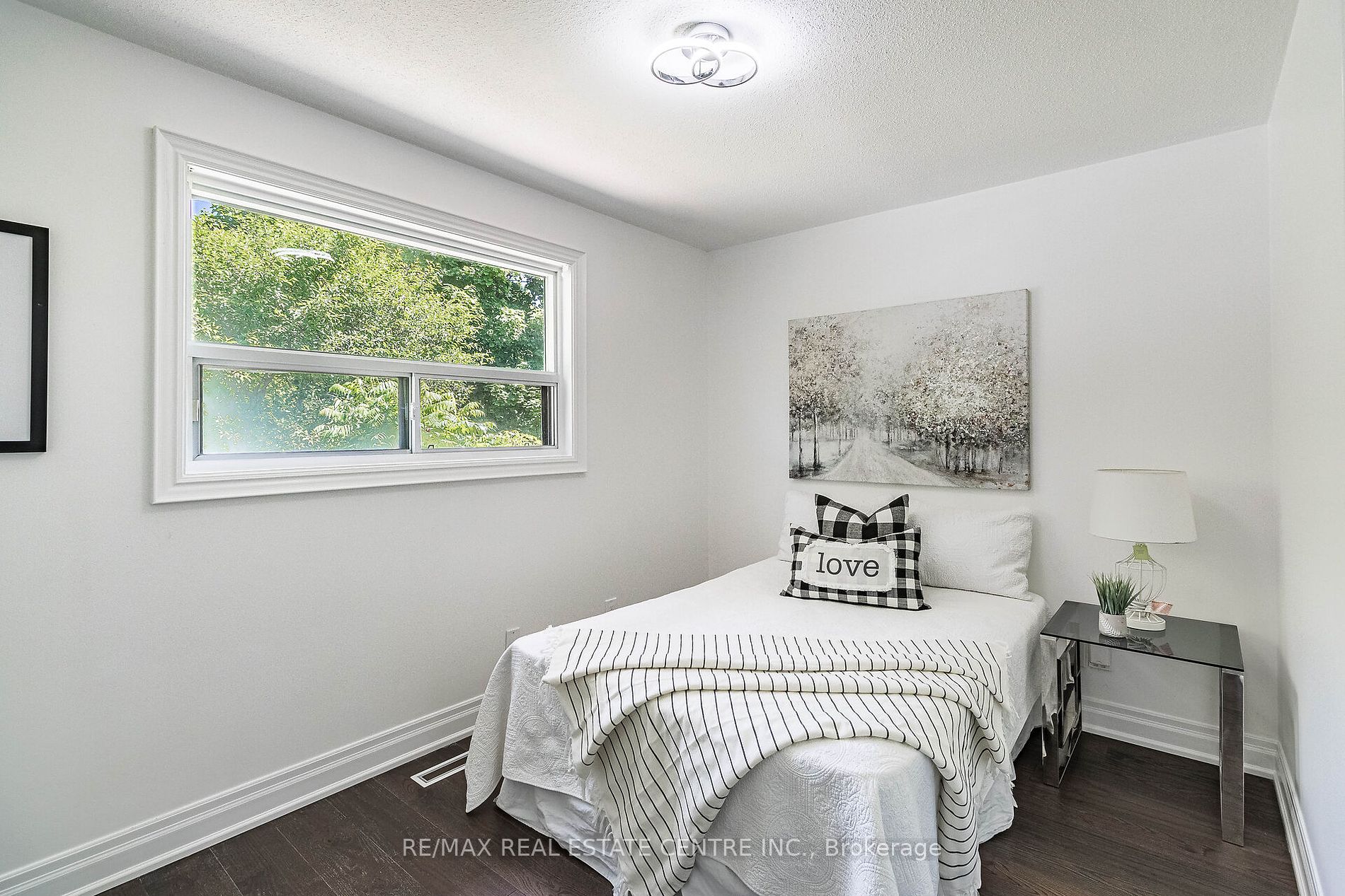 114 Sexton Crescent