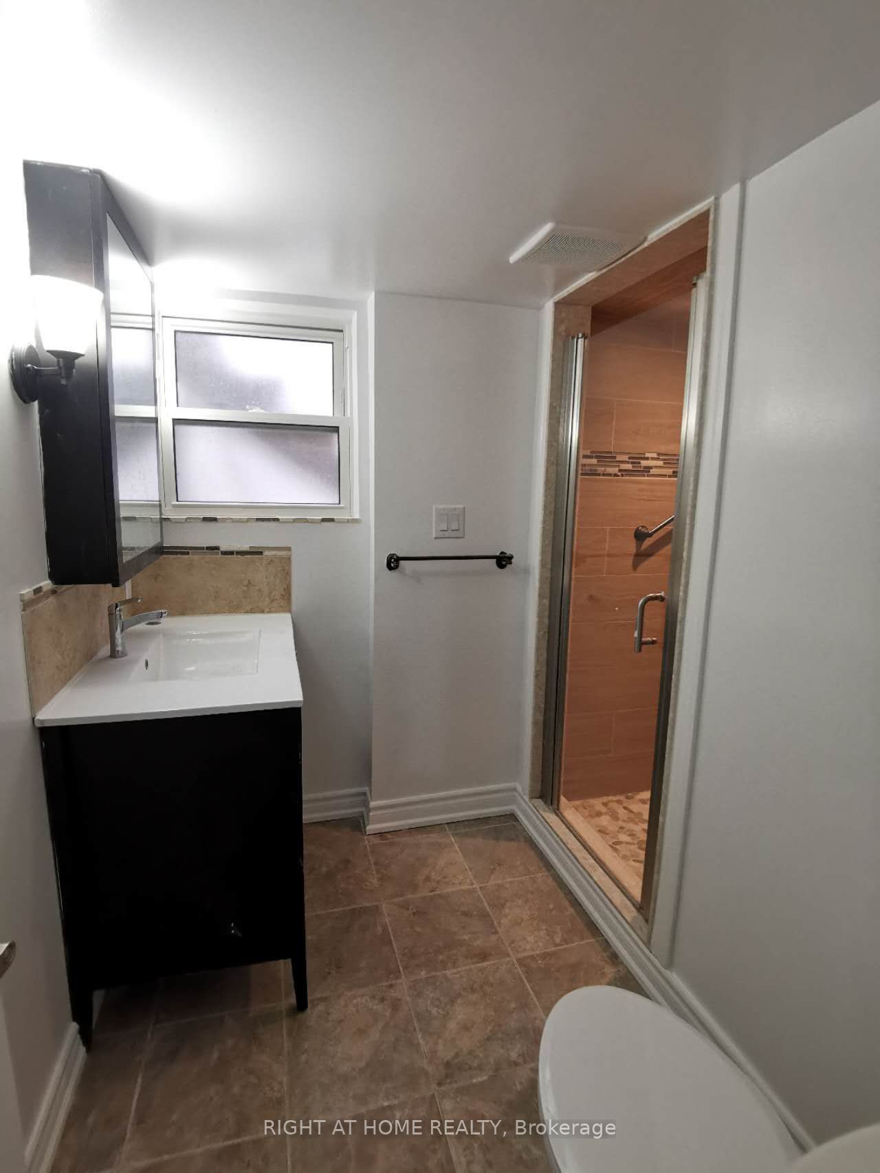 159 Newton Dr
