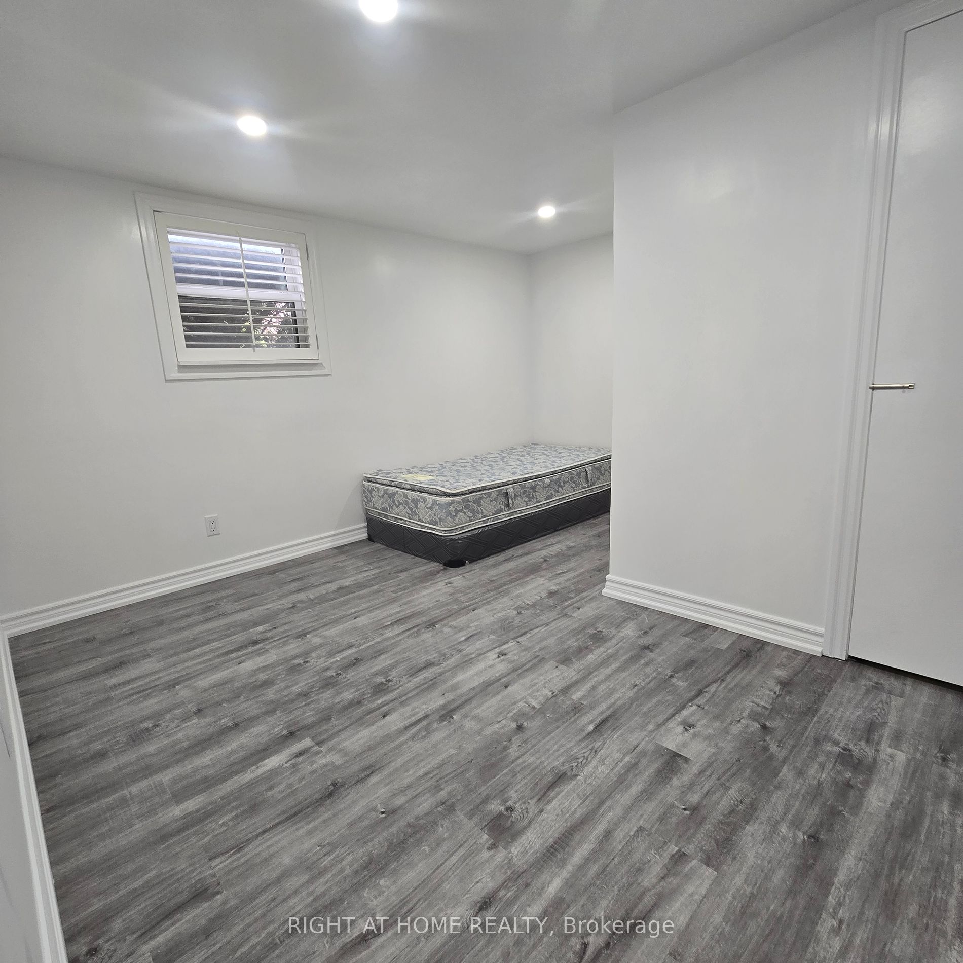 159 Newton Dr