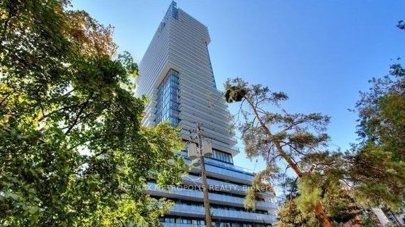 185 Roehampton Avenue, #301