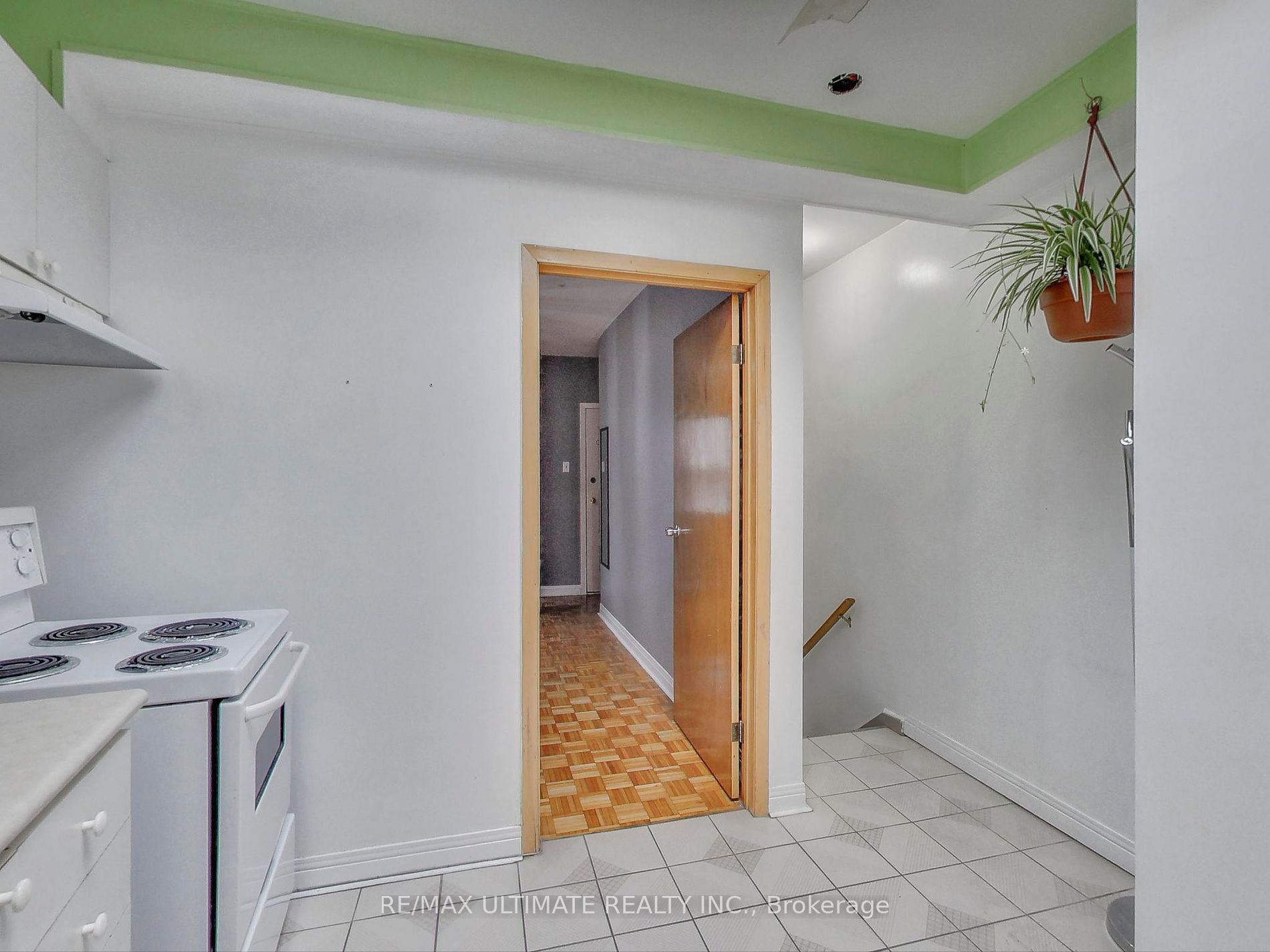 1584 Dundas Street W #Apt #2