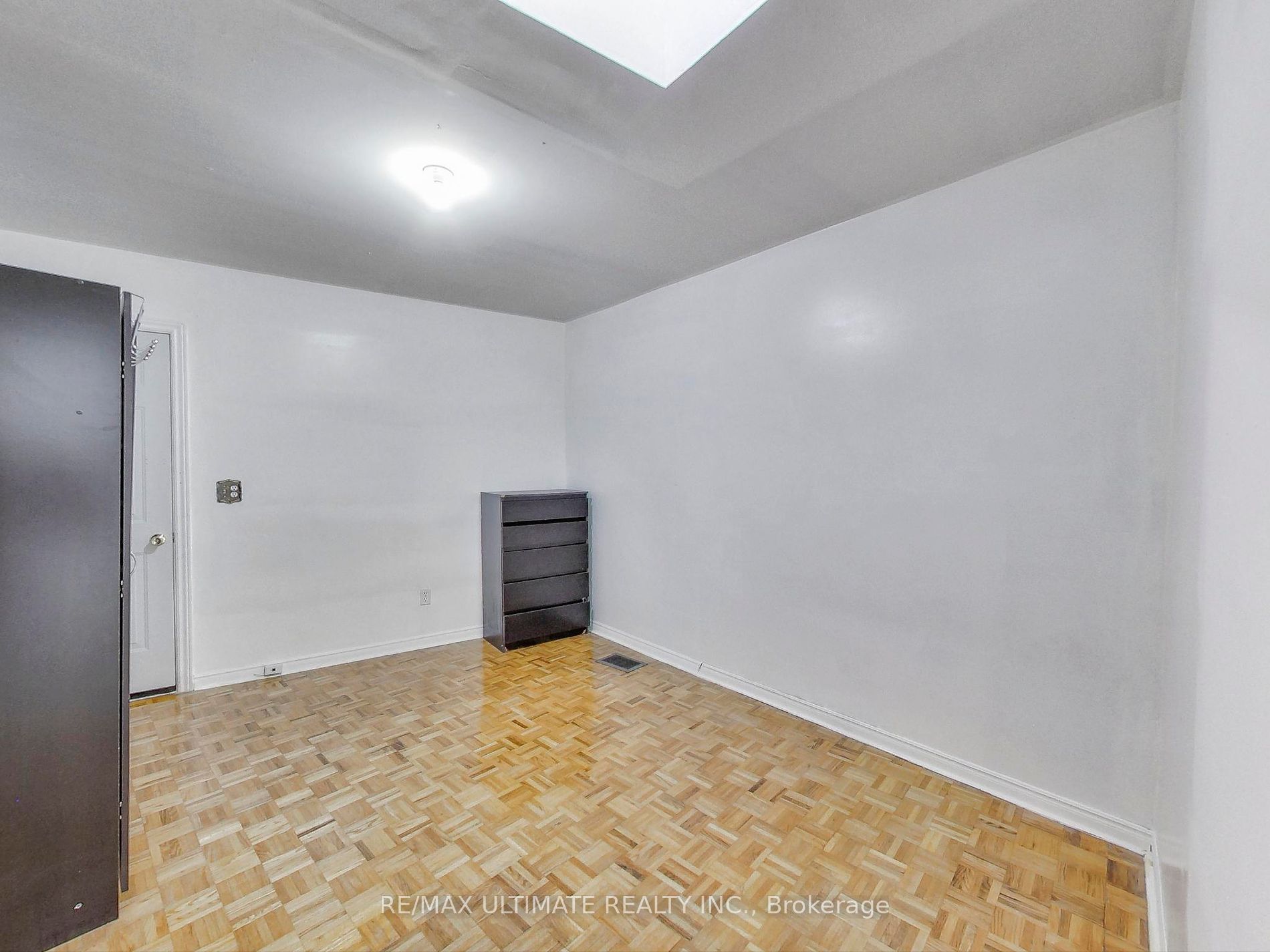 1584 Dundas Street W #Apt #2