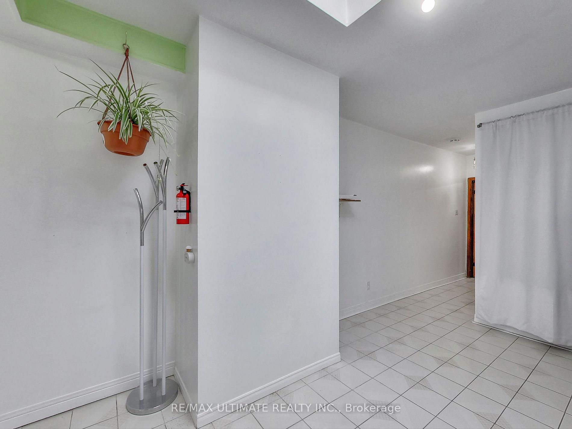 1584 Dundas Street W #Apt #2