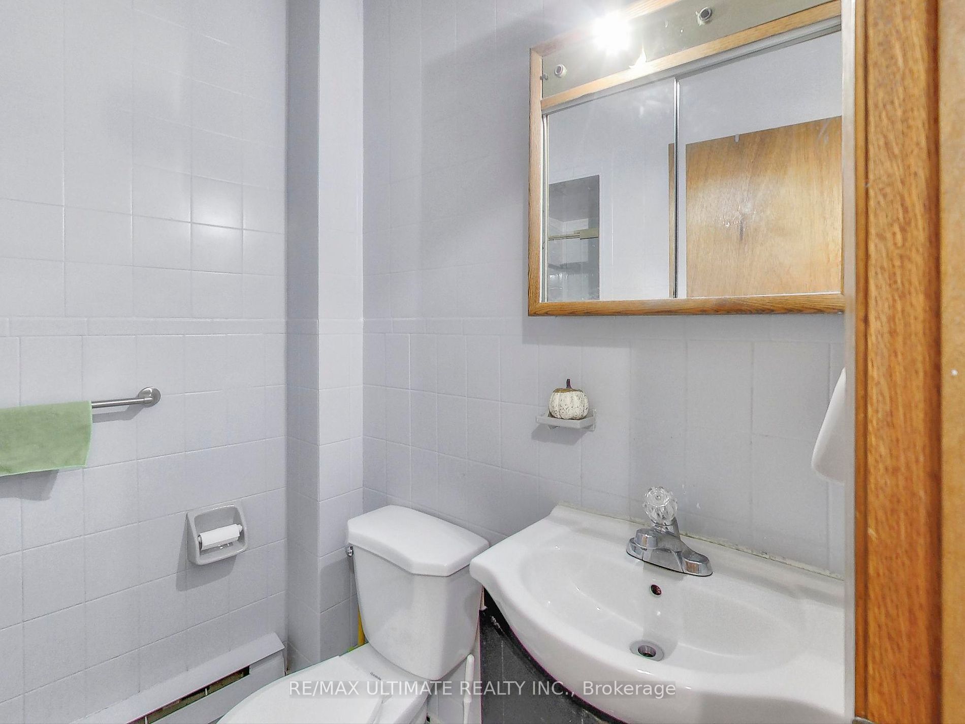 1584 Dundas Street W #Apt #2