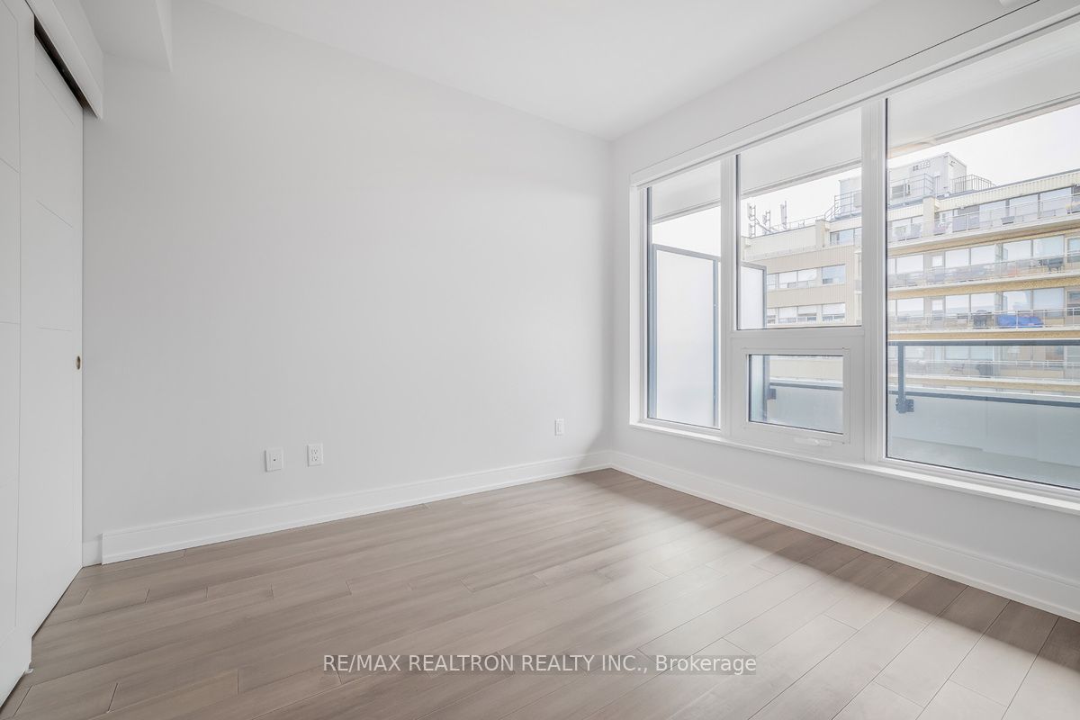 2525 Bathurst Street #905