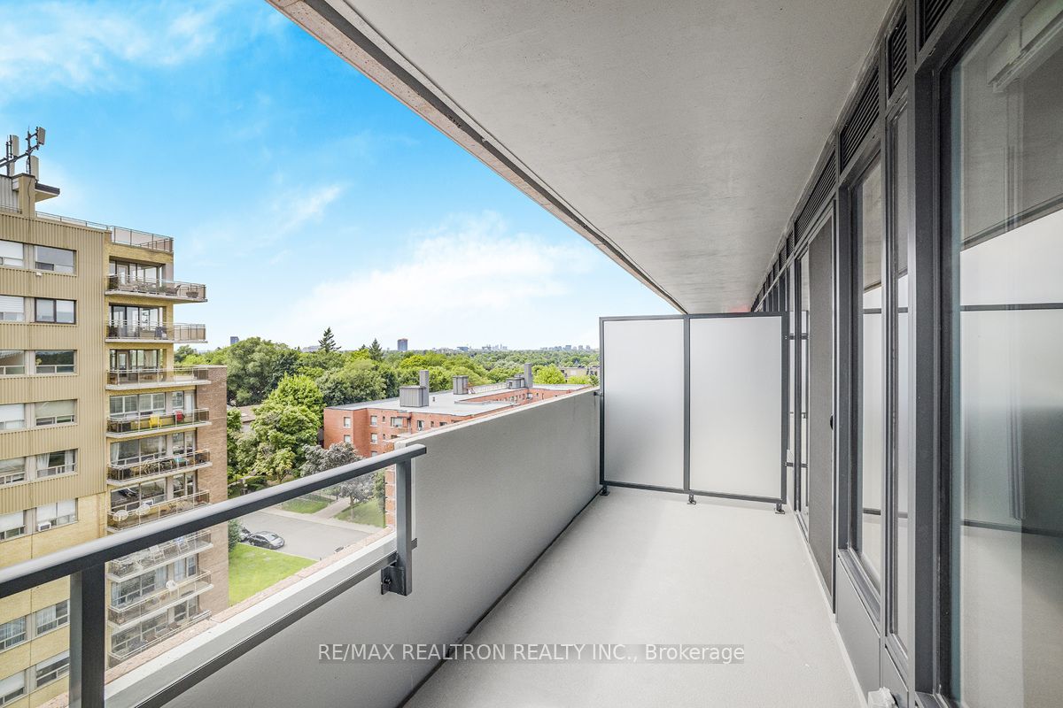 2525 Bathurst Street #905