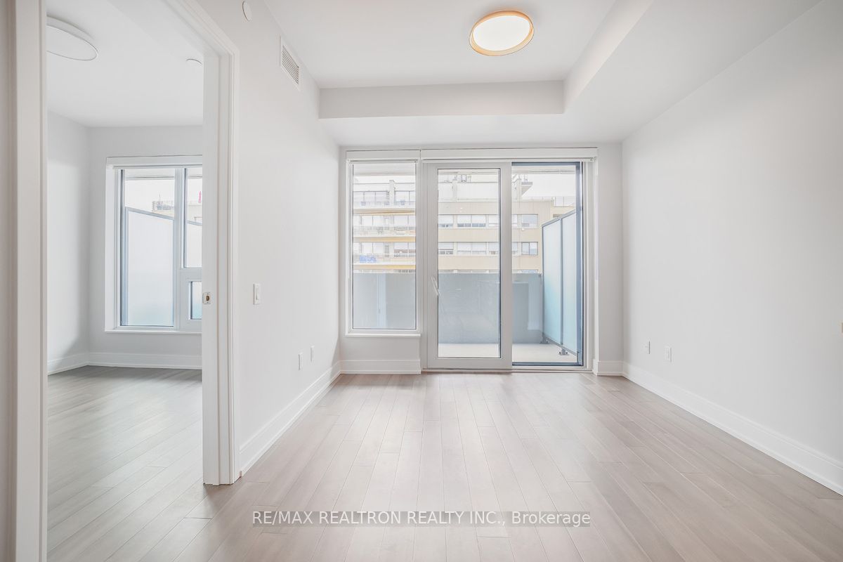 2525 Bathurst Street #905