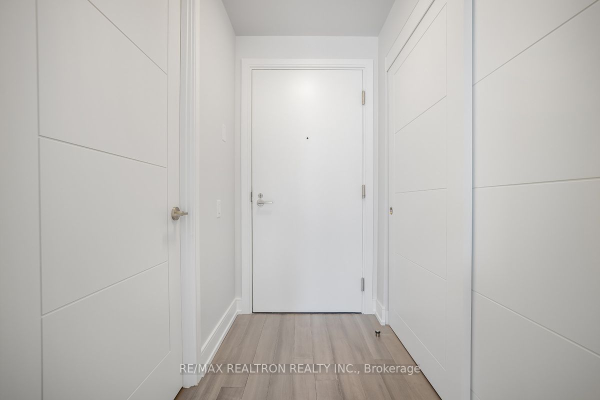 2525 Bathurst Street #905