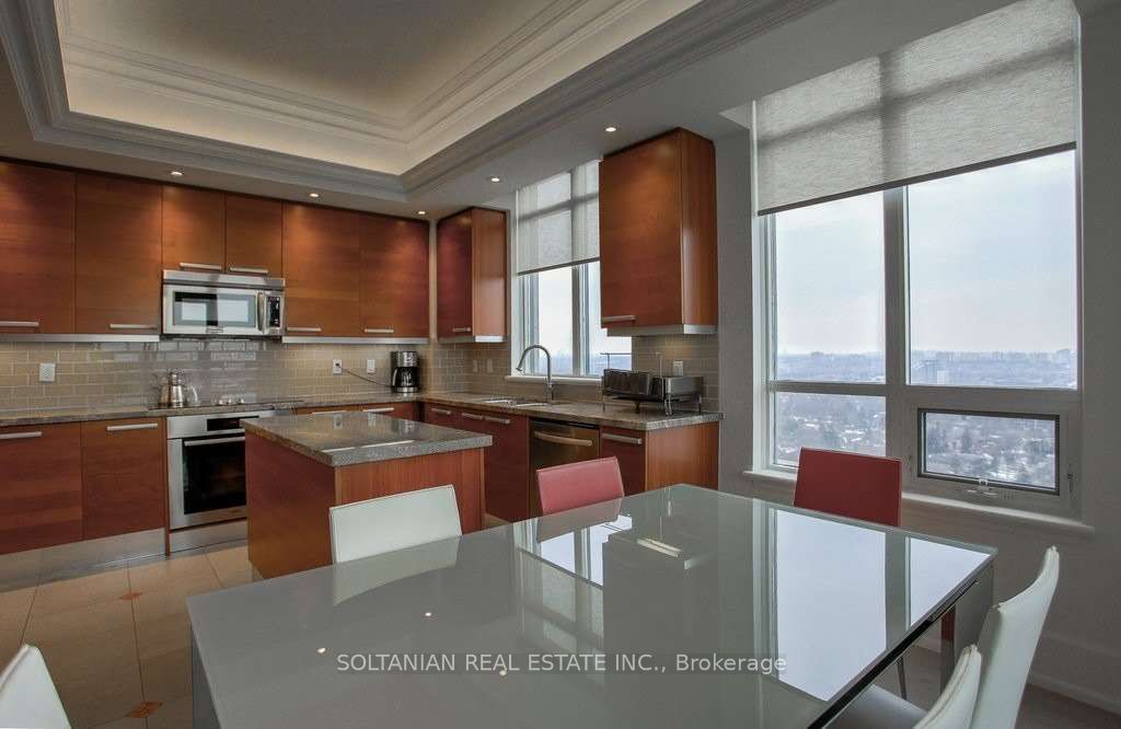 660 Sheppard Avenue E, #Lph3