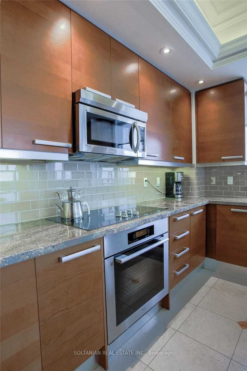 660 Sheppard Avenue E, #Lph3
