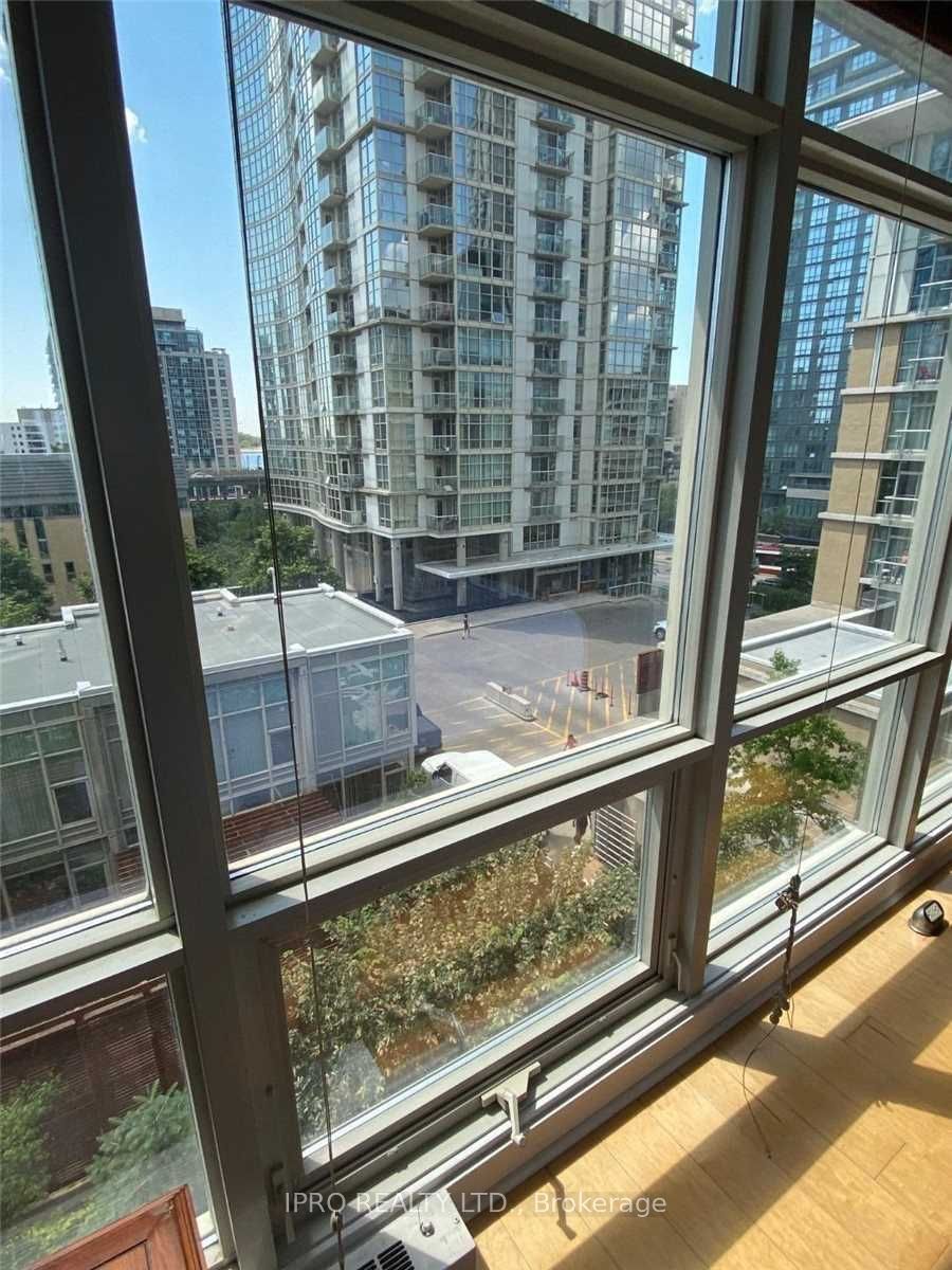 10 Navy Wharf Court, #612
