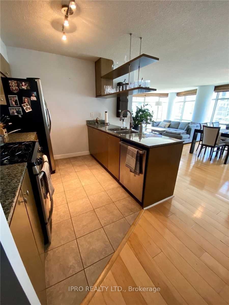 10 Navy Wharf Court, #612