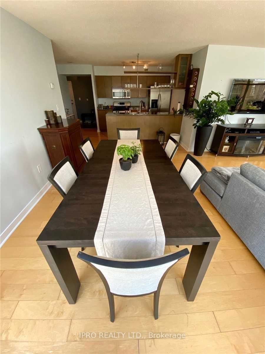 10 Navy Wharf Court, #612