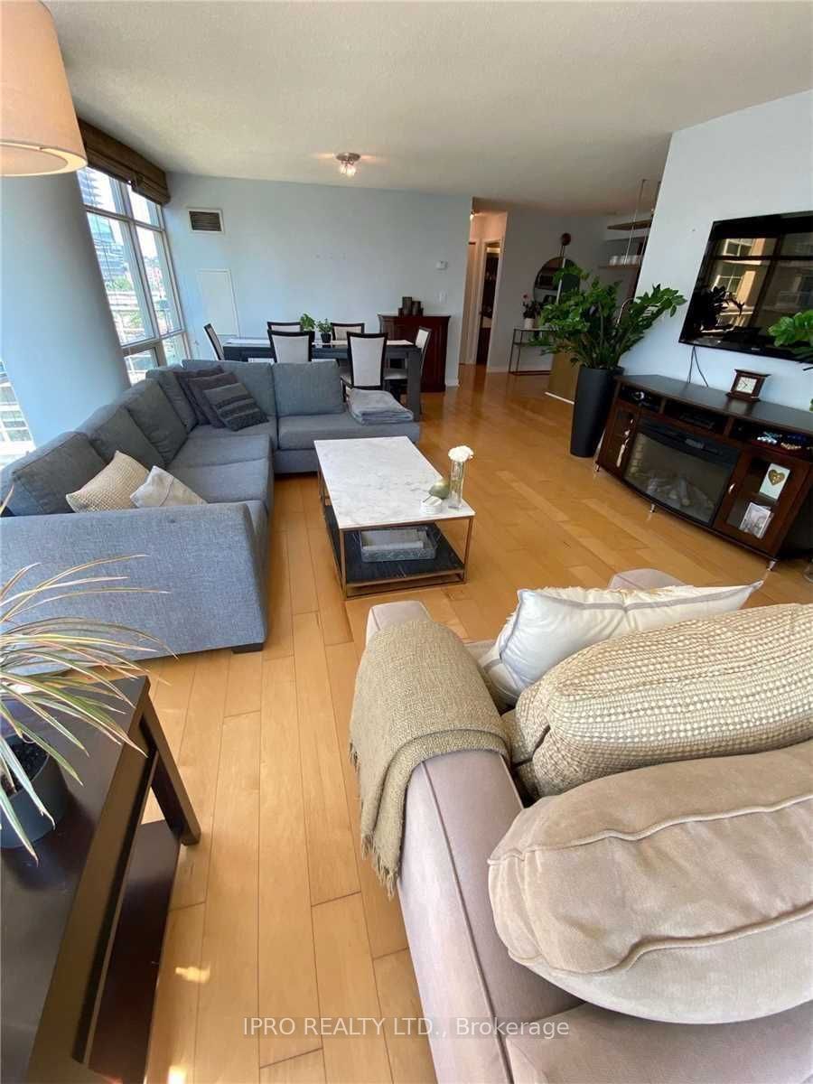 10 Navy Wharf Court, #612
