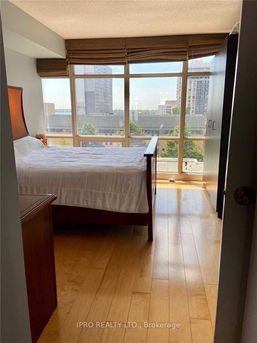 10 Navy Wharf Court, #612