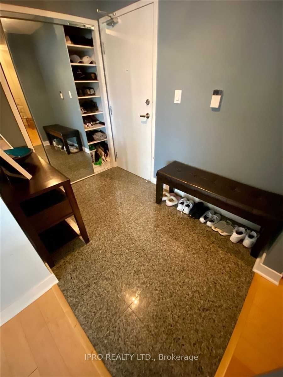 10 Navy Wharf Court, #612