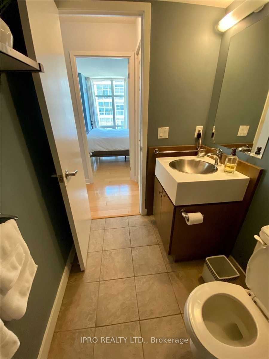 10 Navy Wharf Court, #612