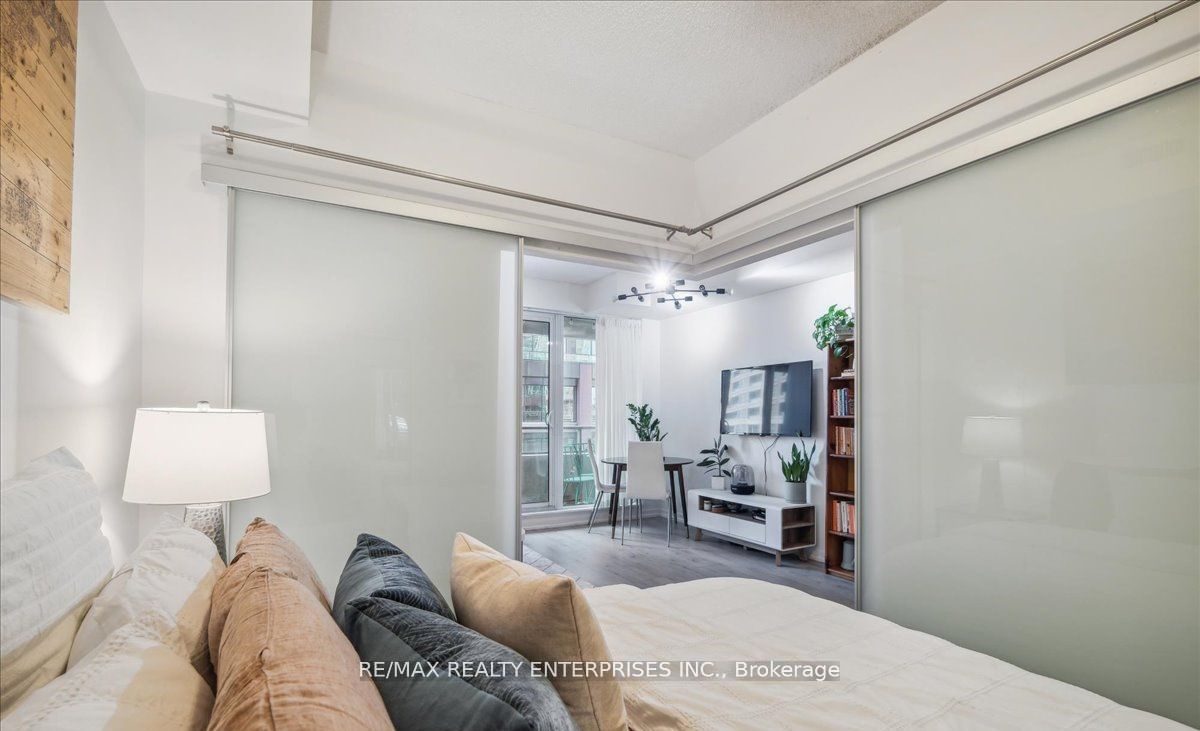 150 East Liberty St, #410