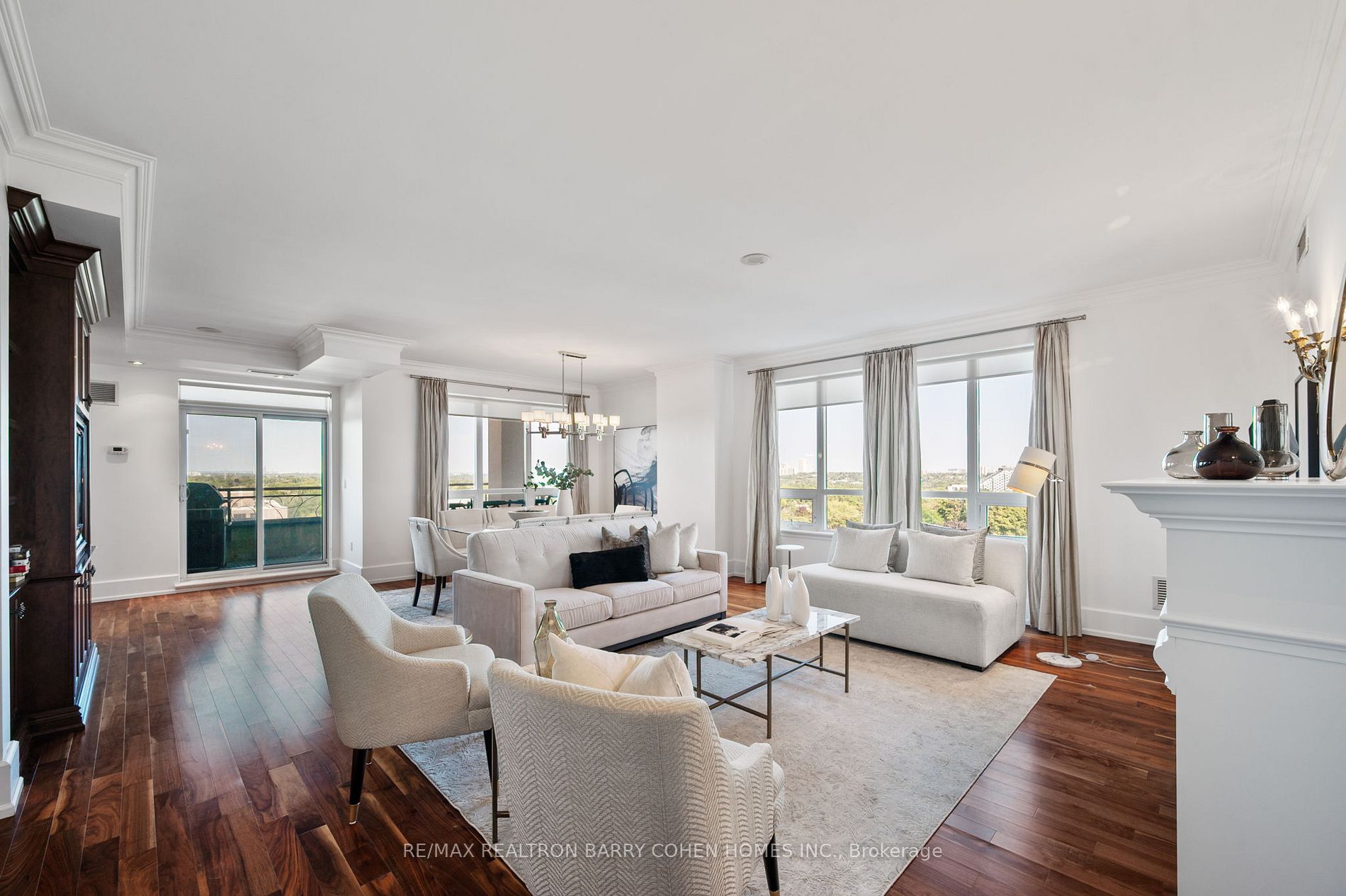 662 Sheppard Ave E, #805c