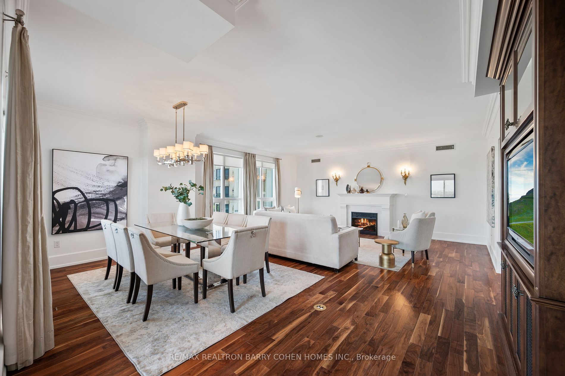 662 Sheppard Ave E, #805c