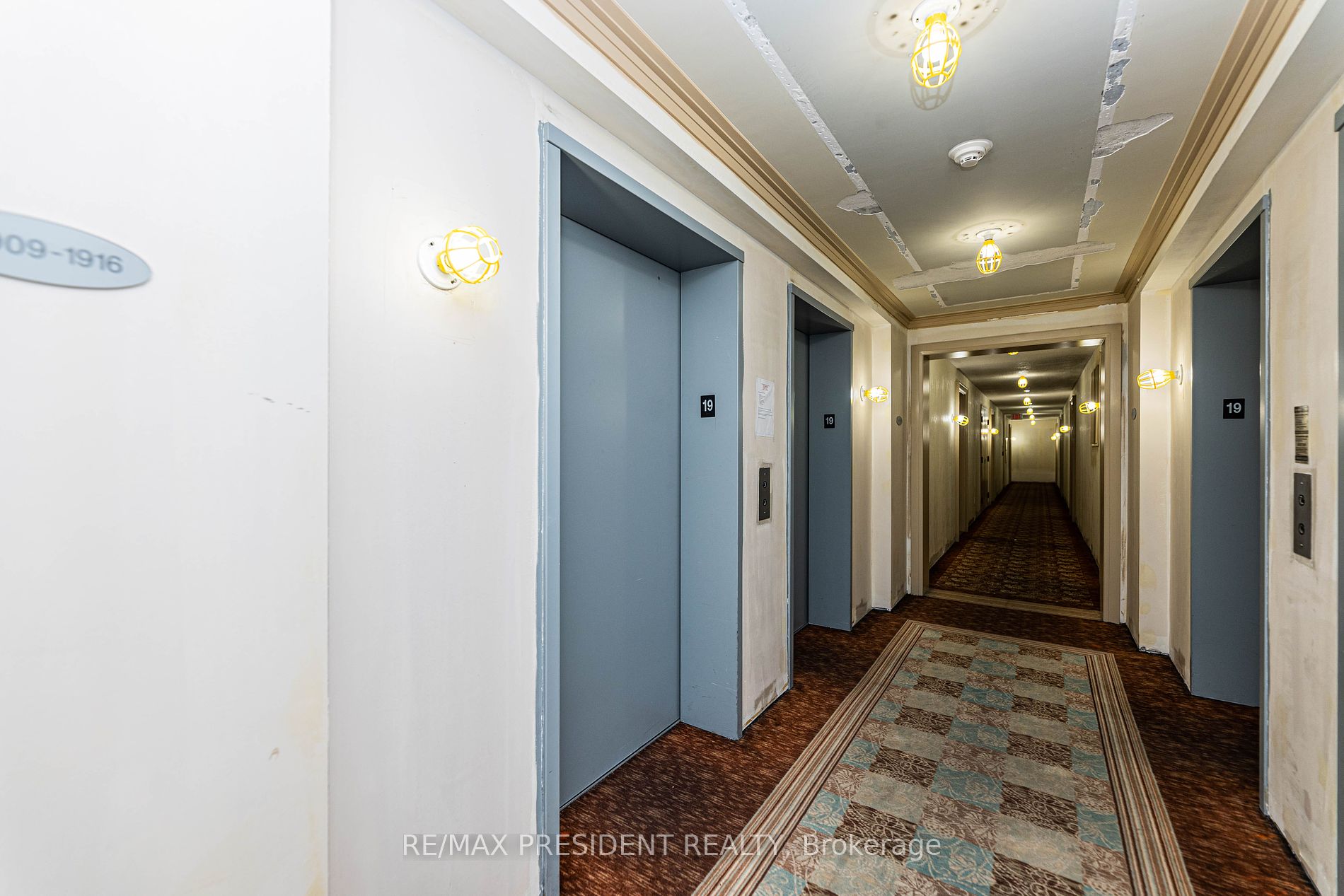 4978 Yonge Street, #1911