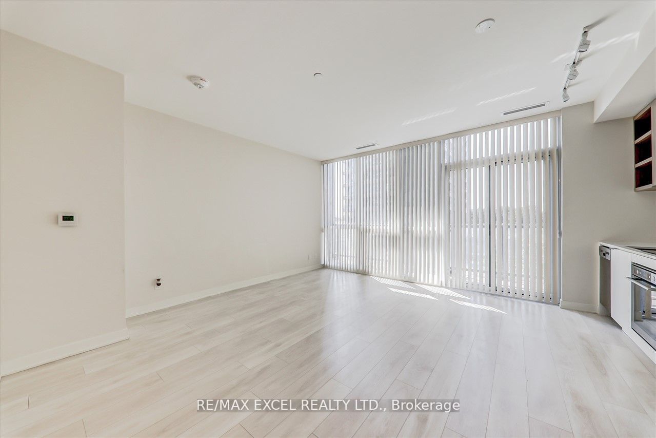 6 Sonic Way, #N312