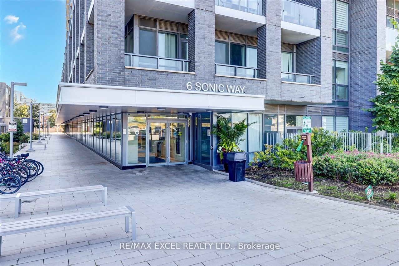 6 Sonic Way, #N312