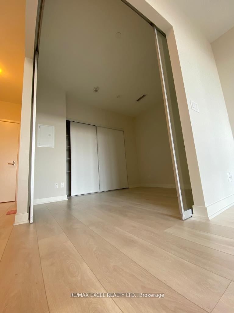 6 Sonic Way, #N312