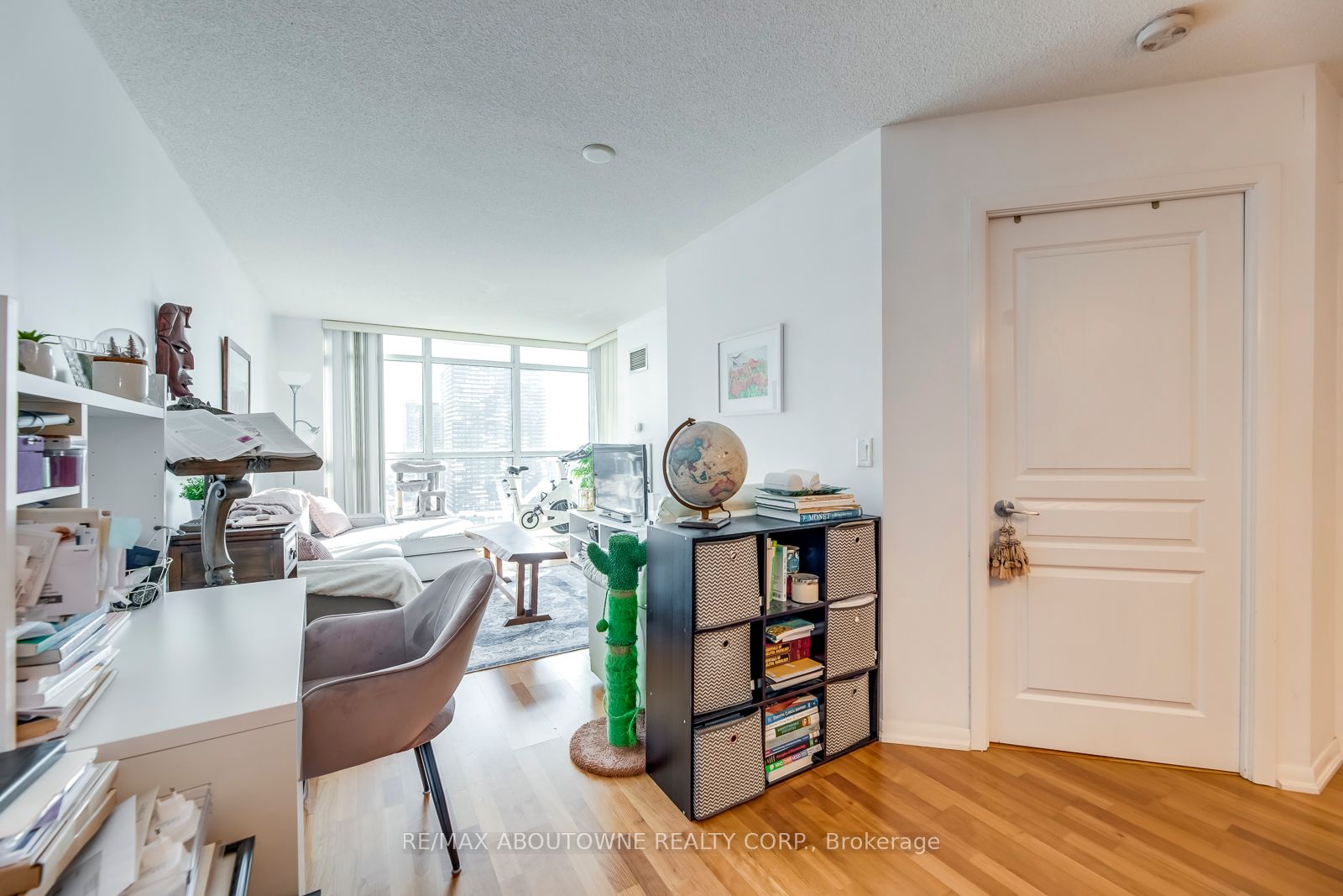 18 Yonge St, #3107
