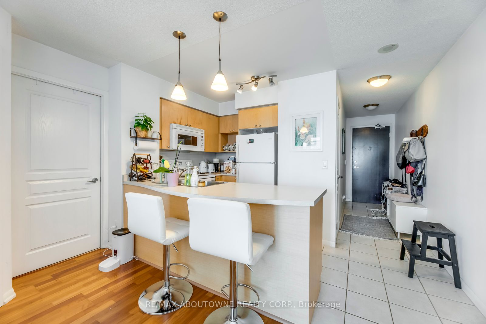 18 Yonge St, #3107