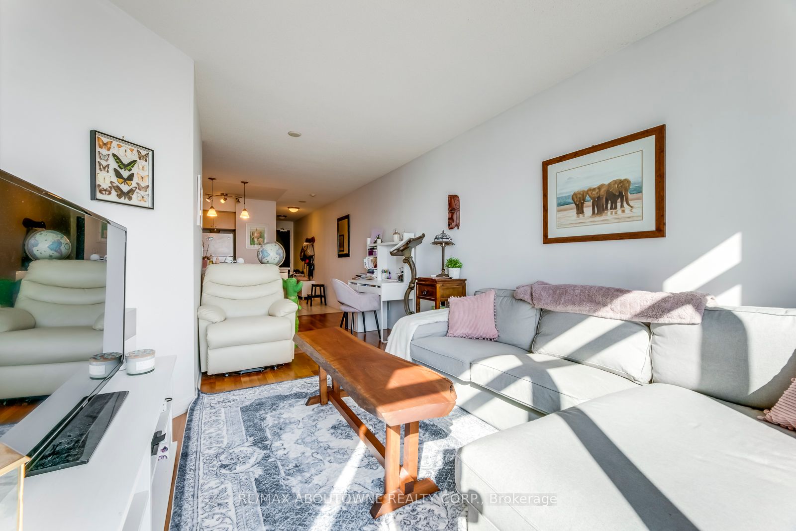 18 Yonge St, #3107