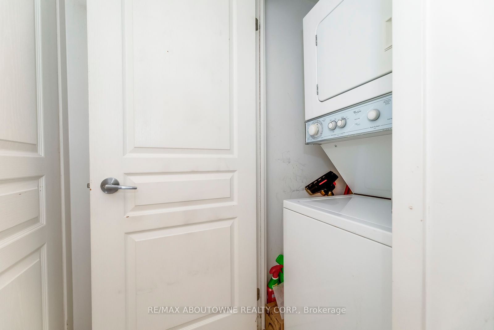 18 Yonge St, #3107