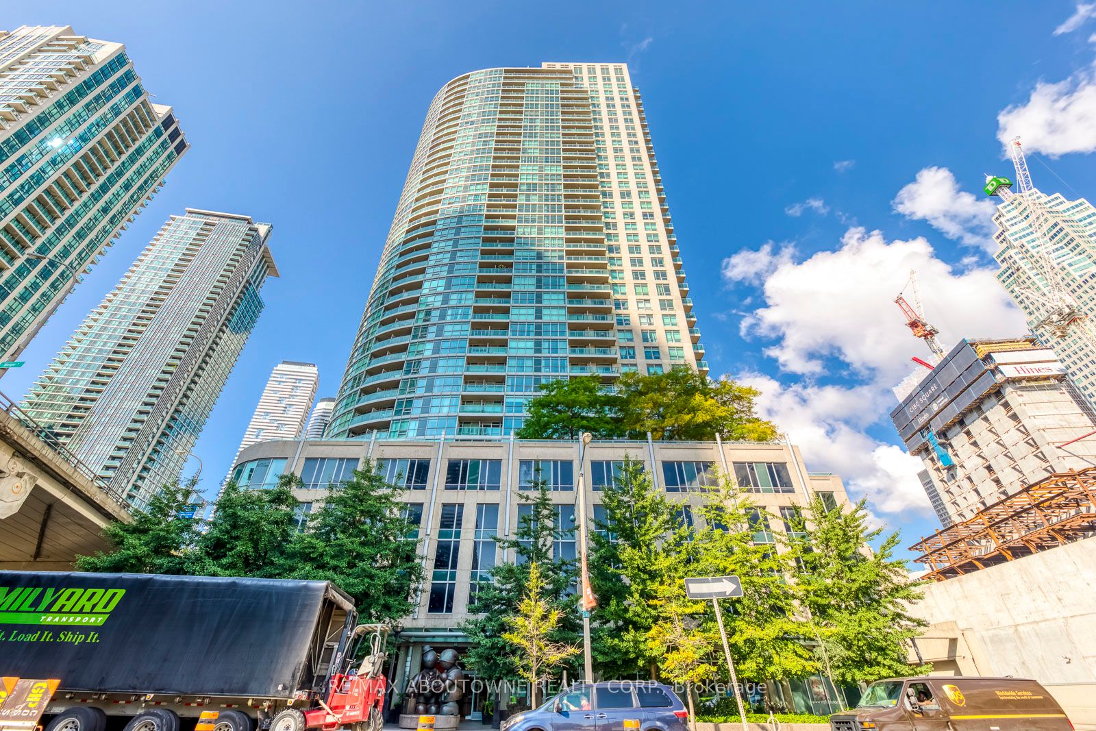 18 Yonge St, #3107