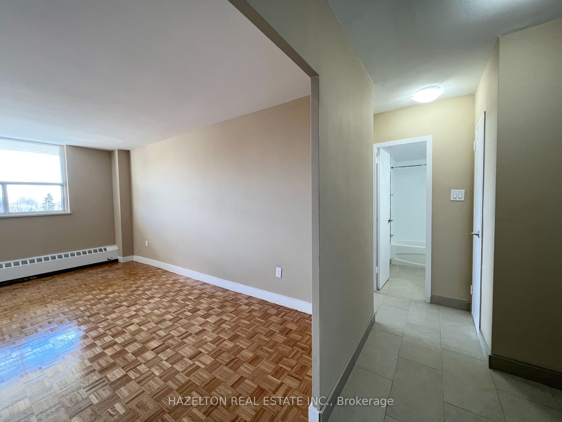 1780 Victoria Park Avenue #405