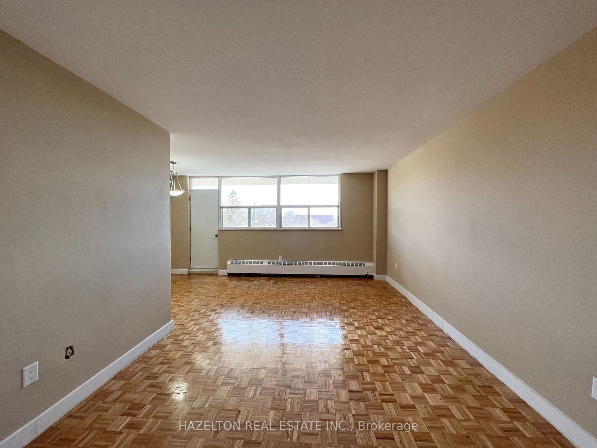 1780 Victoria Park Avenue #405