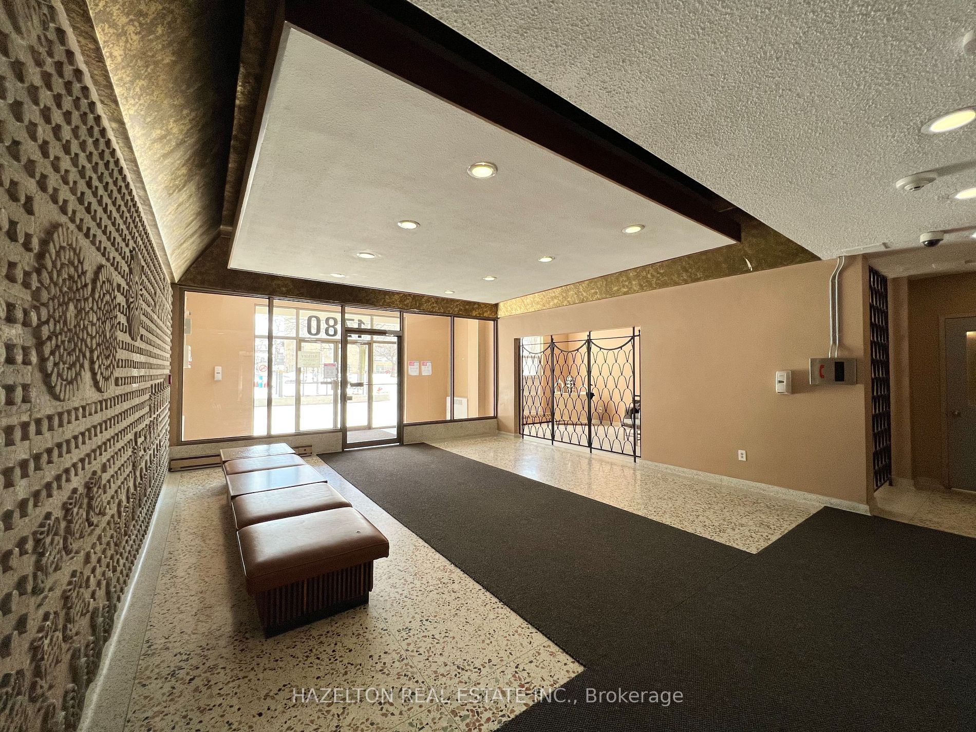 1780 Victoria Park Avenue #405