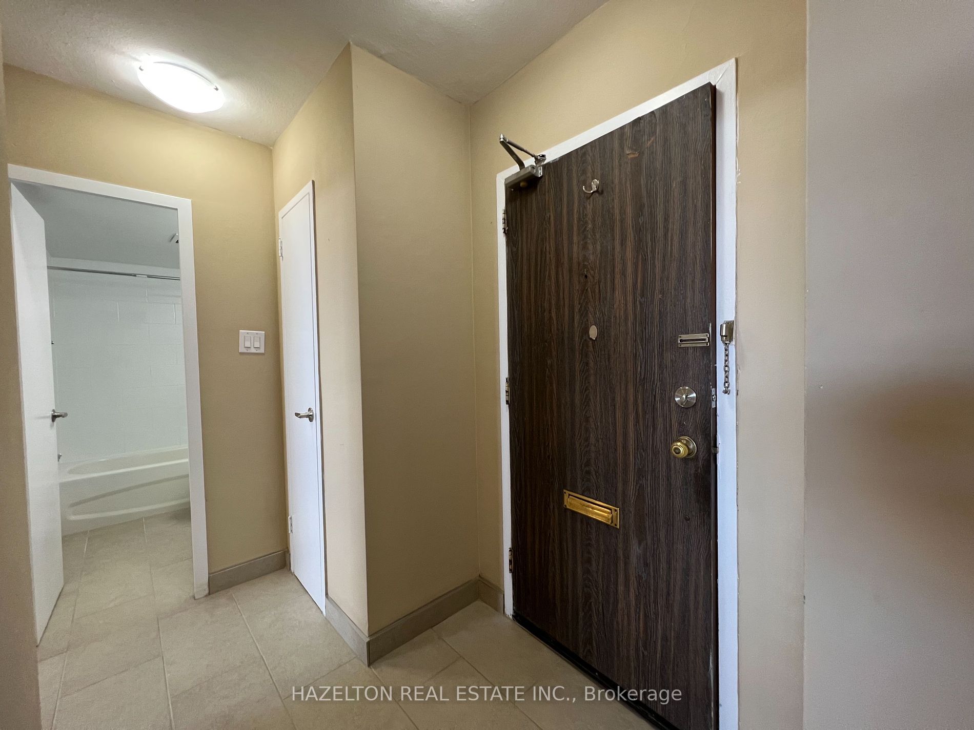 1780 Victoria Park Avenue #405