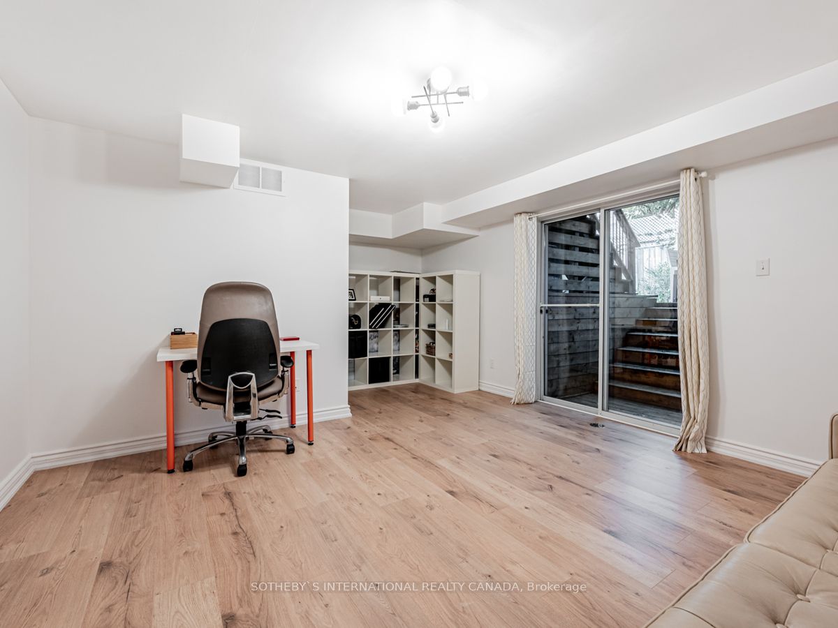 60 Poulett Street