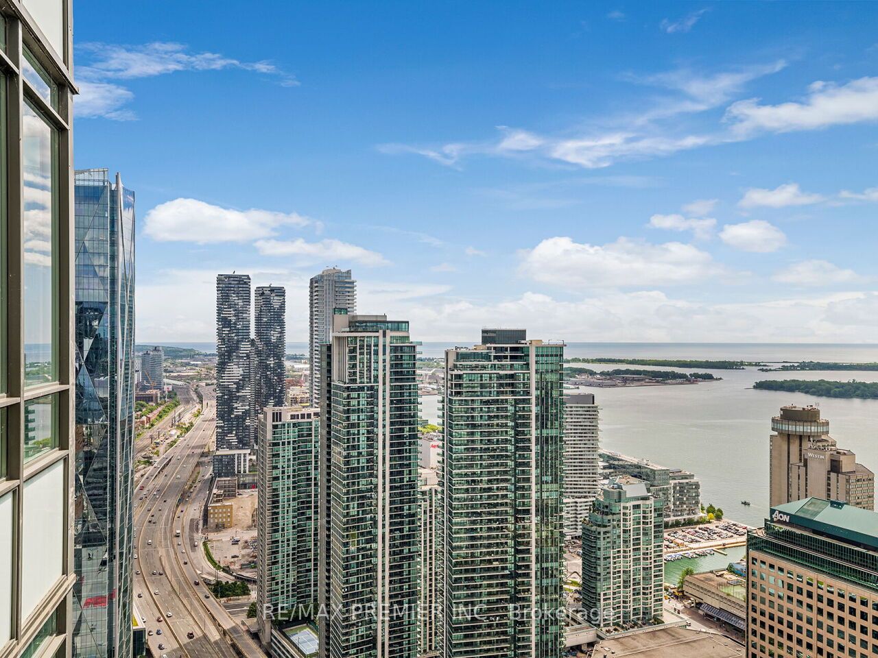 65 Bremner Boulevard, #5104